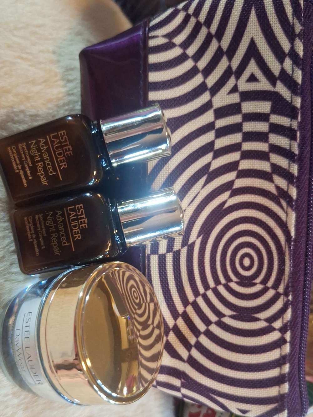Big Bottles. Estee Lauder DayWear with Advanced Night Repair Duo + Free Gift Bag